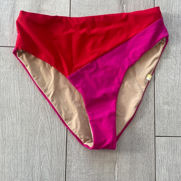 Summersalt Beige Ribbed Fabric red pink size 6 bikini like new - Picture 2 of 12